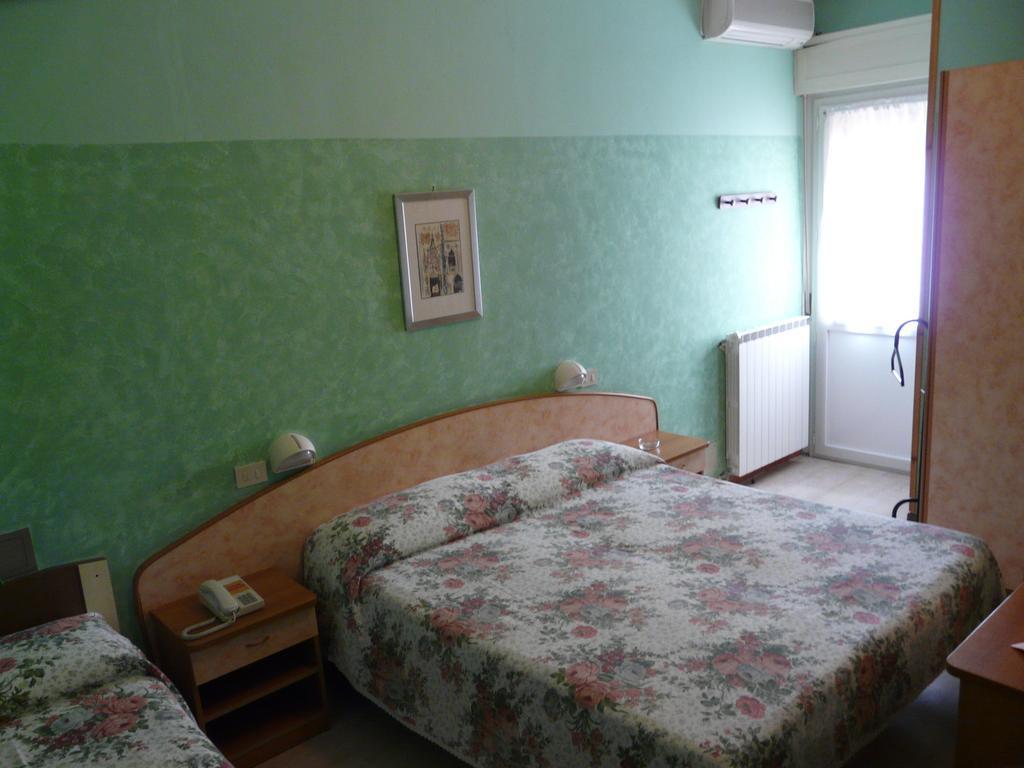 Hotel Vecchia Rimini Лідо-дельї-Естензі Номер фото